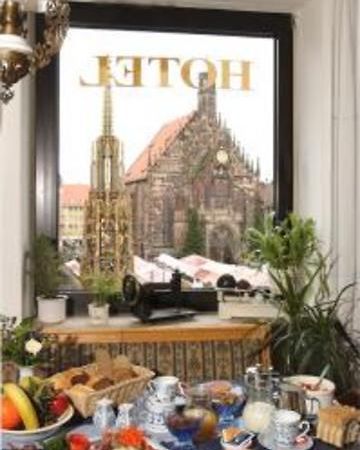 Tiptop Hotel Am Schoenen Brunnen Nürnberg Étterem fotó